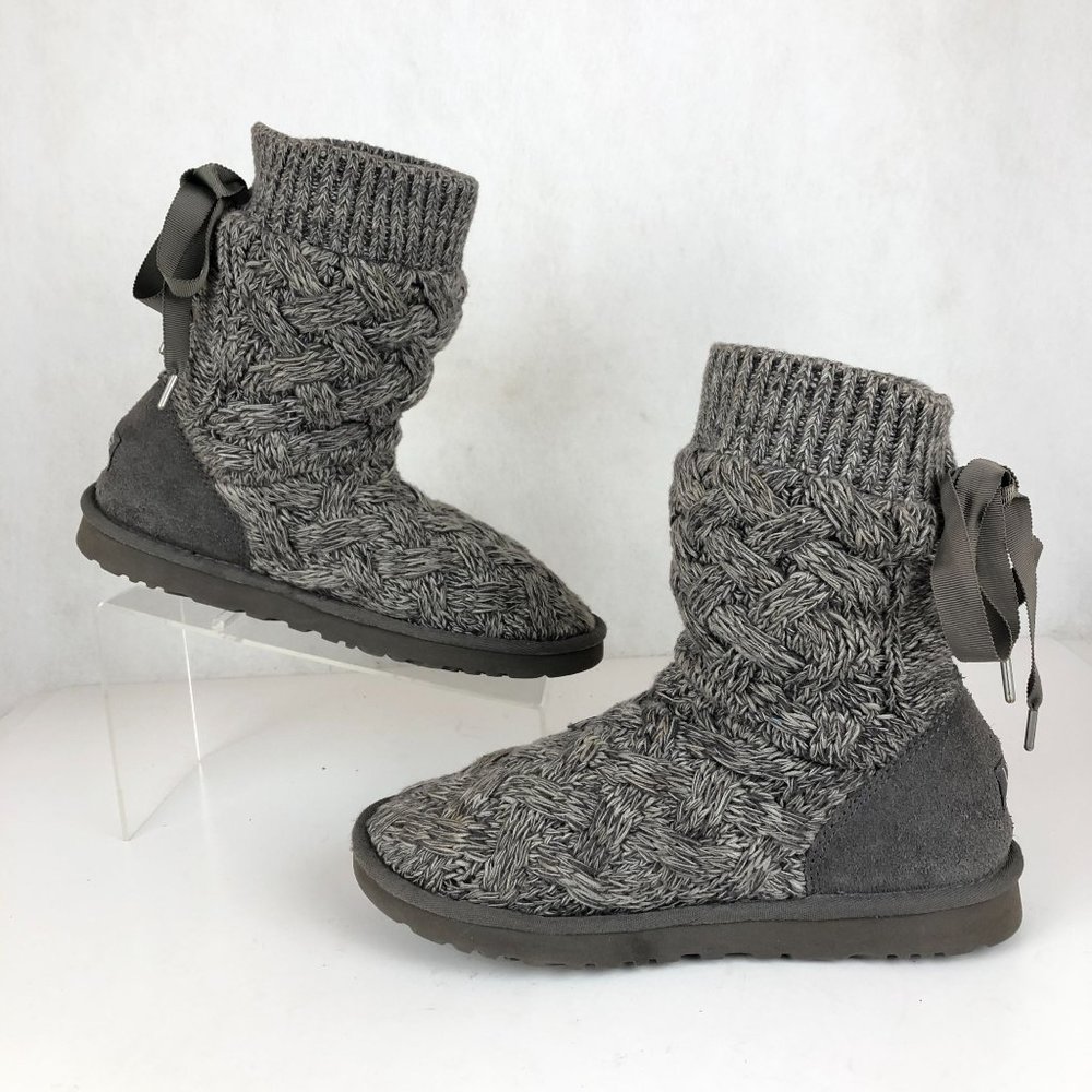 UGG Women's Size 9 Isla Grey Cable Knit Sweater Lace-Up Ankle Booties Boots - Picture 3 of 12